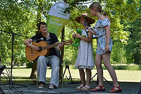 Zur Eröffnung des Sommerfestes wurde das Lied von „Knud“ gesungen.